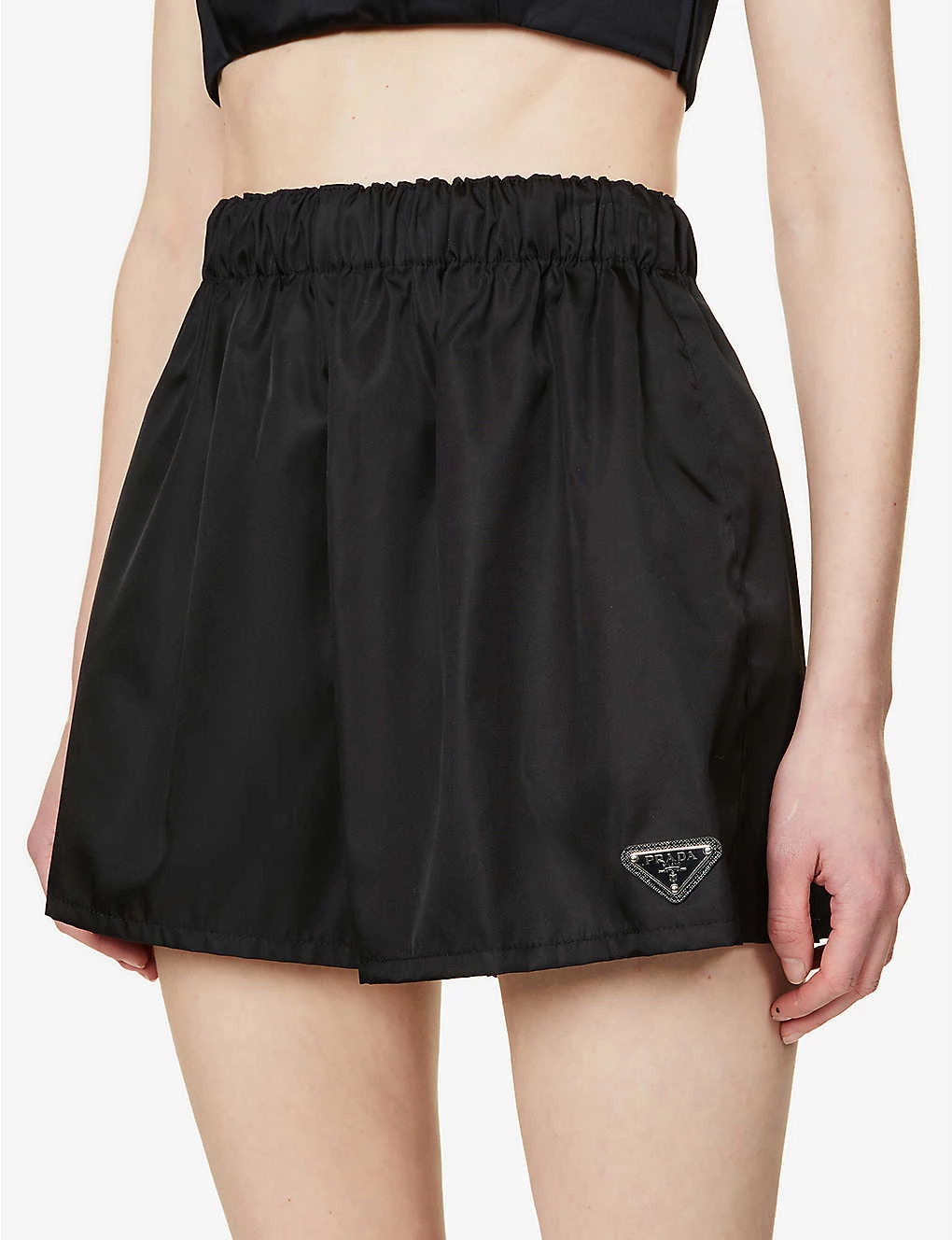PRADA Logo-plaque High-rise Recycled-nylon Shorts For Womens Nero 7 PRADA Logo-plaque High-rise Recycled-nylon Shorts For Womens Nero - Image 5